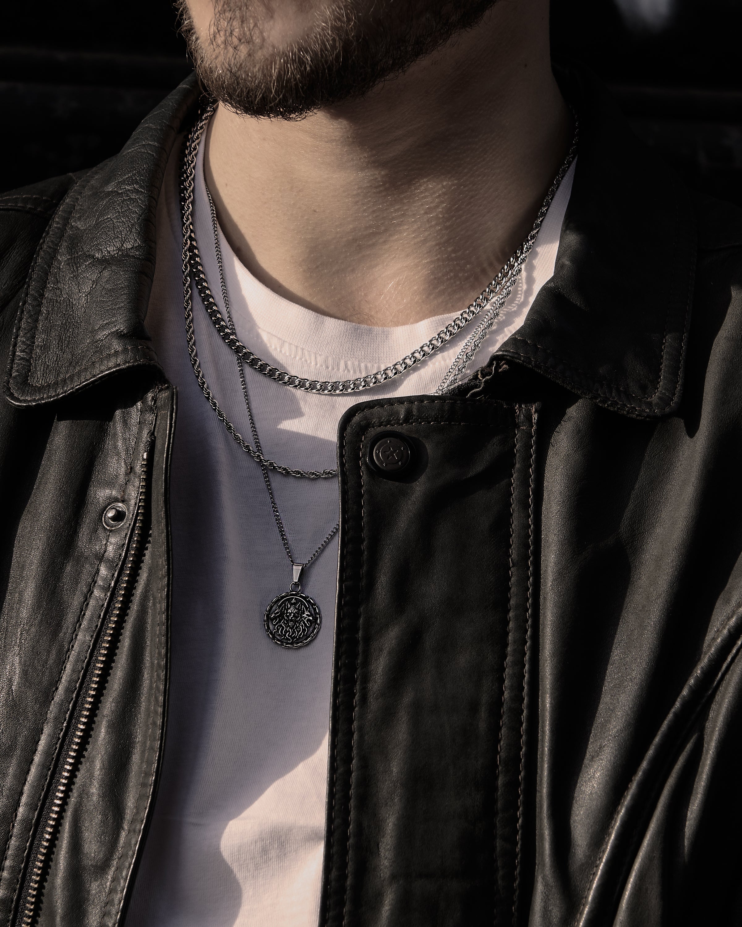 THE GUARDIAN Pendant